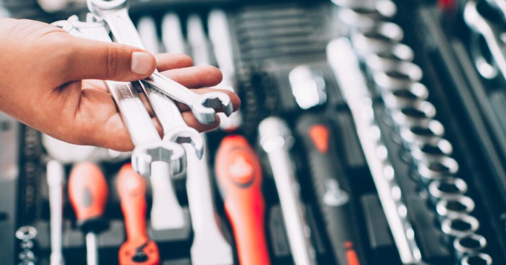 Quels sont les Outils Indispensables pour réparer votre Voiture ?